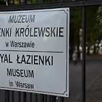P&o Serviced Fabryczna Apartman *