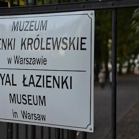 P&o Serviced Fabryczna Lägenhet *