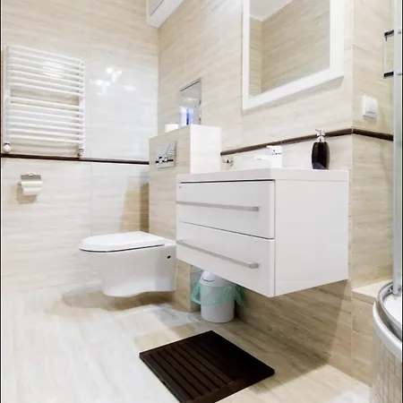 P&o Serviced Fabryczna Apartmán *